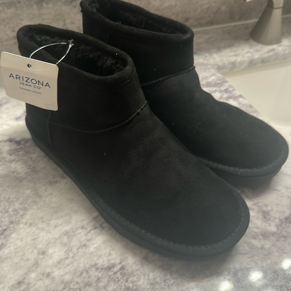 Women's Arizona Black Suede Boots Size 8 memory foam